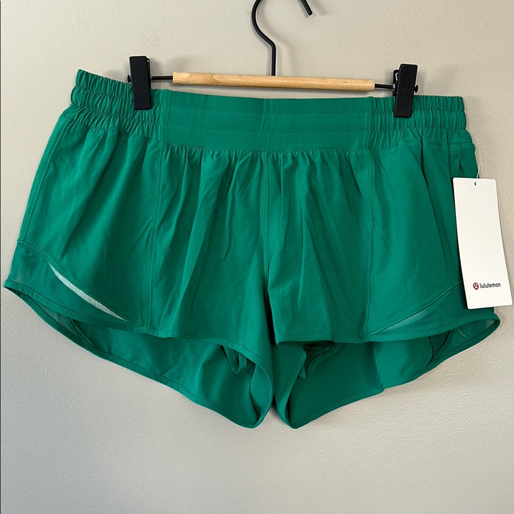 Lululemon Hotty‎ Hot LR Short 2.5” Cascadia Green